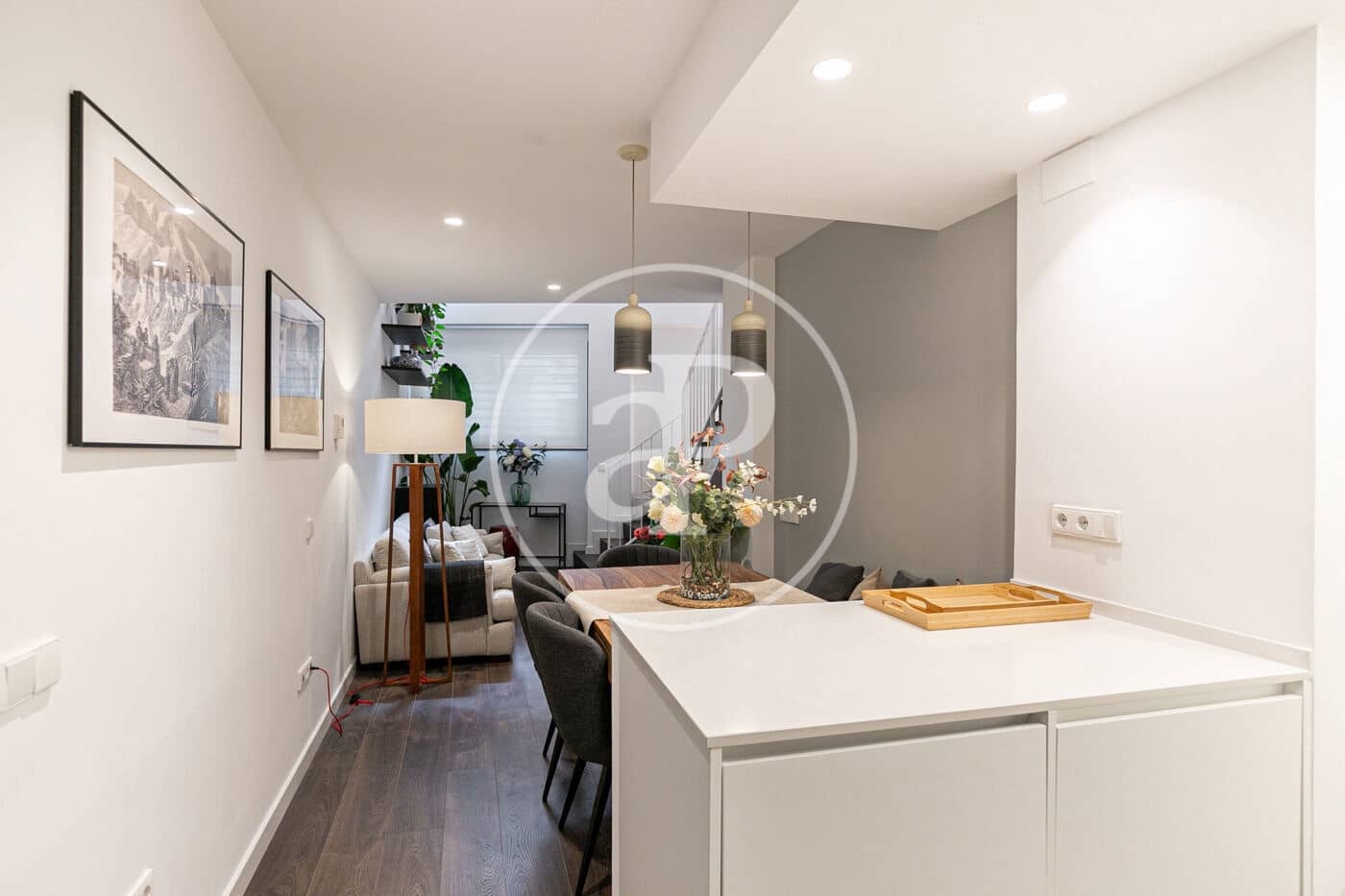 Appartement de 2 chambres à louer à Barcelone ville - 1 990 € (Ref: 8986716)