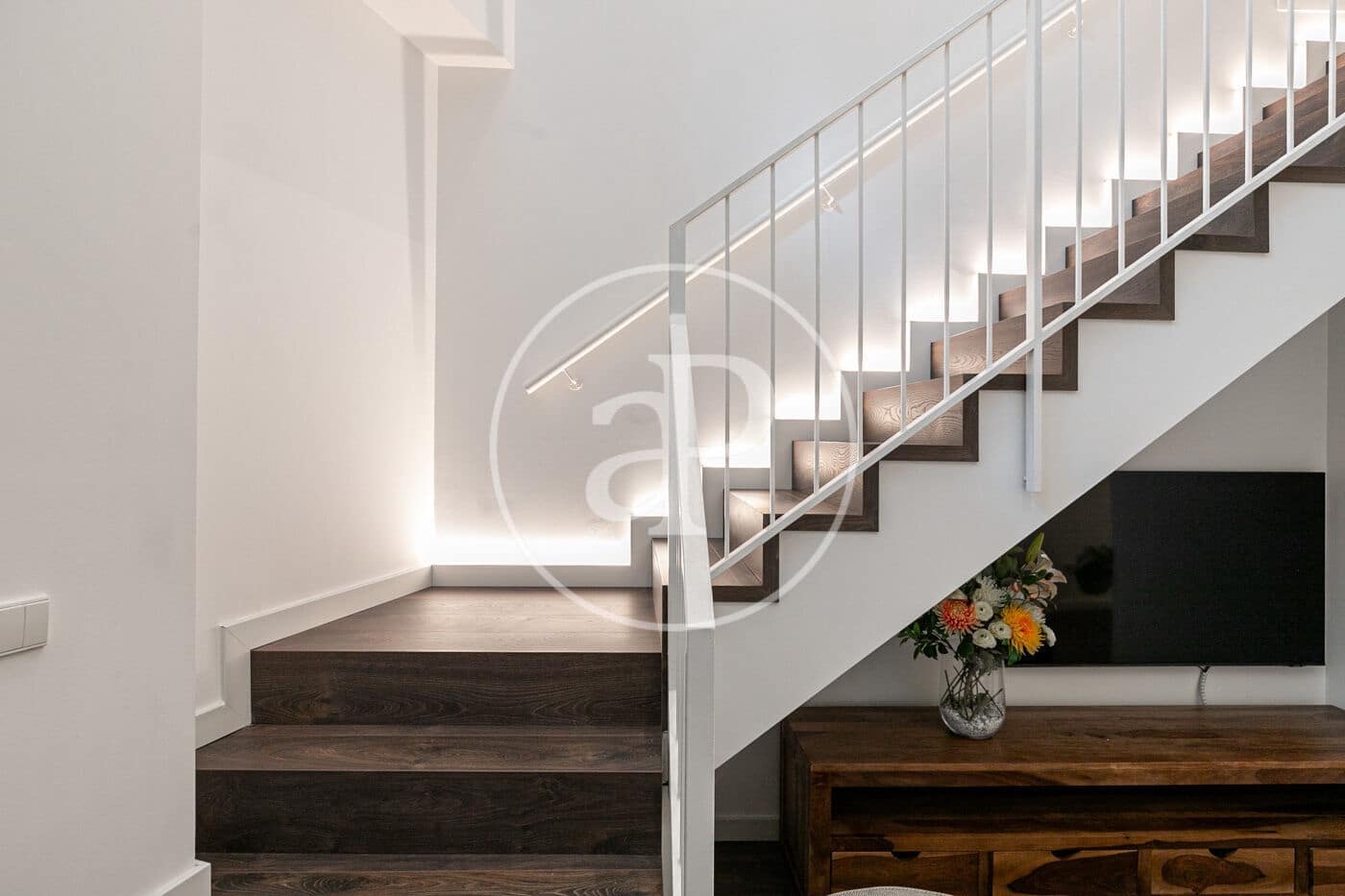 Appartement de 2 chambres à louer à Barcelone ville - 1 990 € (Ref: 8986716)