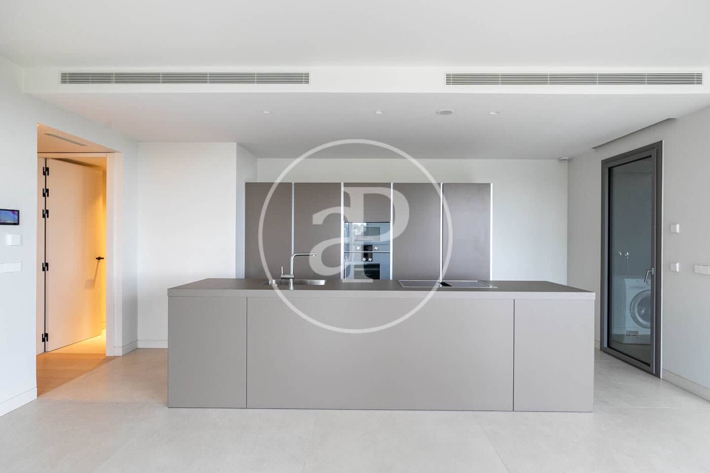 3 soveværelse Lejlighed til leje i Barcelona by med swimmingpool - € 4.950 (Ref: 8986729)