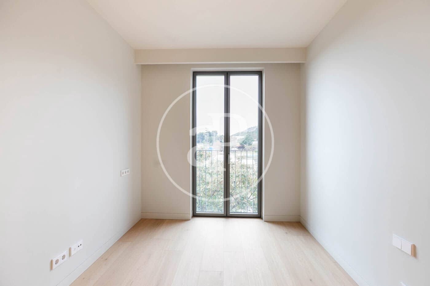 3 soveværelse Lejlighed til leje i Barcelona by med swimmingpool - € 4.950 (Ref: 8986729)