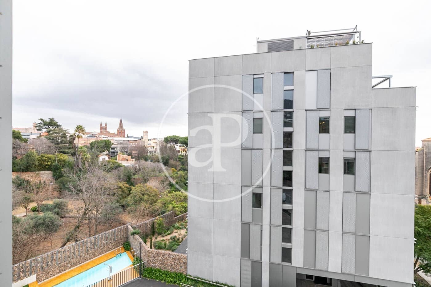 3 soveværelse Lejlighed til leje i Barcelona by med swimmingpool - € 4.950 (Ref: 8986729)