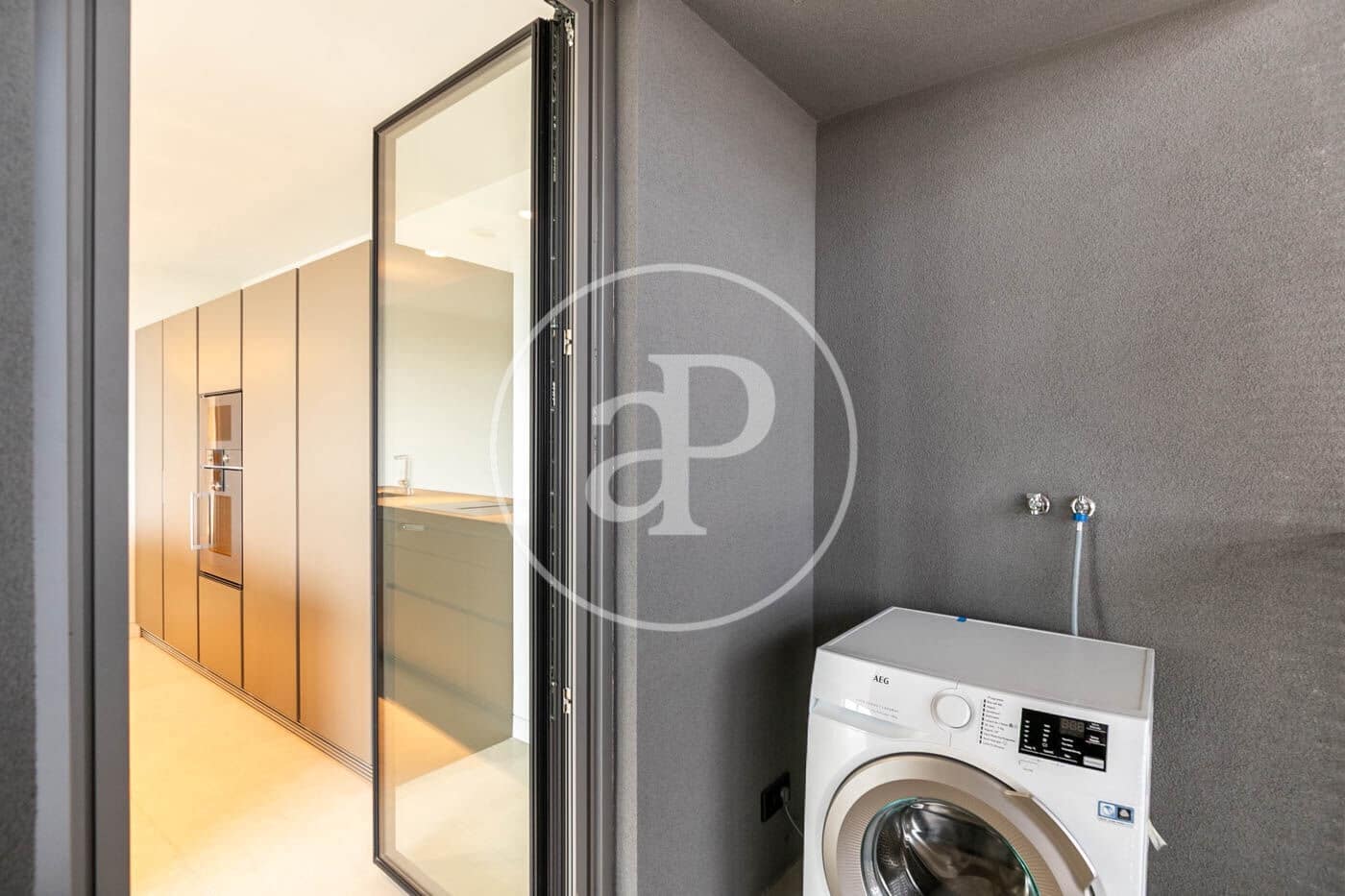 3 soveværelse Lejlighed til leje i Barcelona by med swimmingpool - € 4.950 (Ref: 8986729)