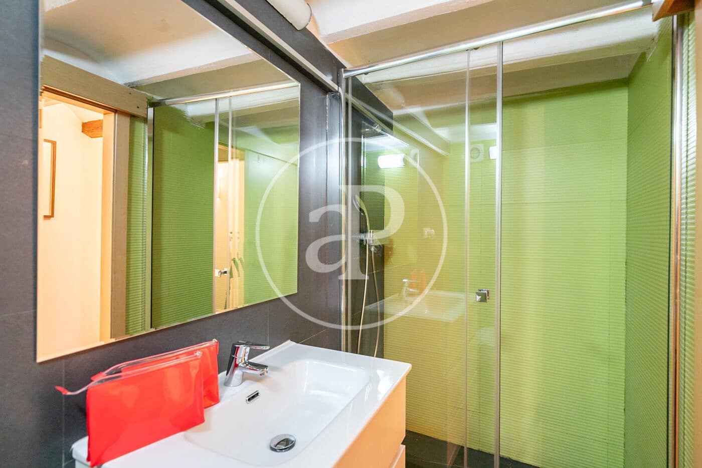 1 sovrum Lägenhet till salu i Barcelona stad - 299 000 € (Ref: 8986731)