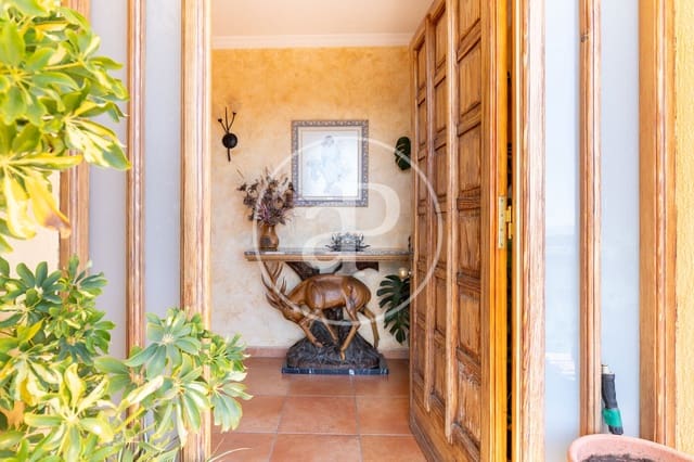 4 soveværelse Villa til salg i Sant Feliu del Raco, Castellar del Vallès - € 575.000 (Ref: 8986733)