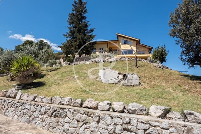 4 soveværelse Villa til salg i Sant Feliu del Raco, Castellar del Vallès - € 575.000 (Ref: 8986733)