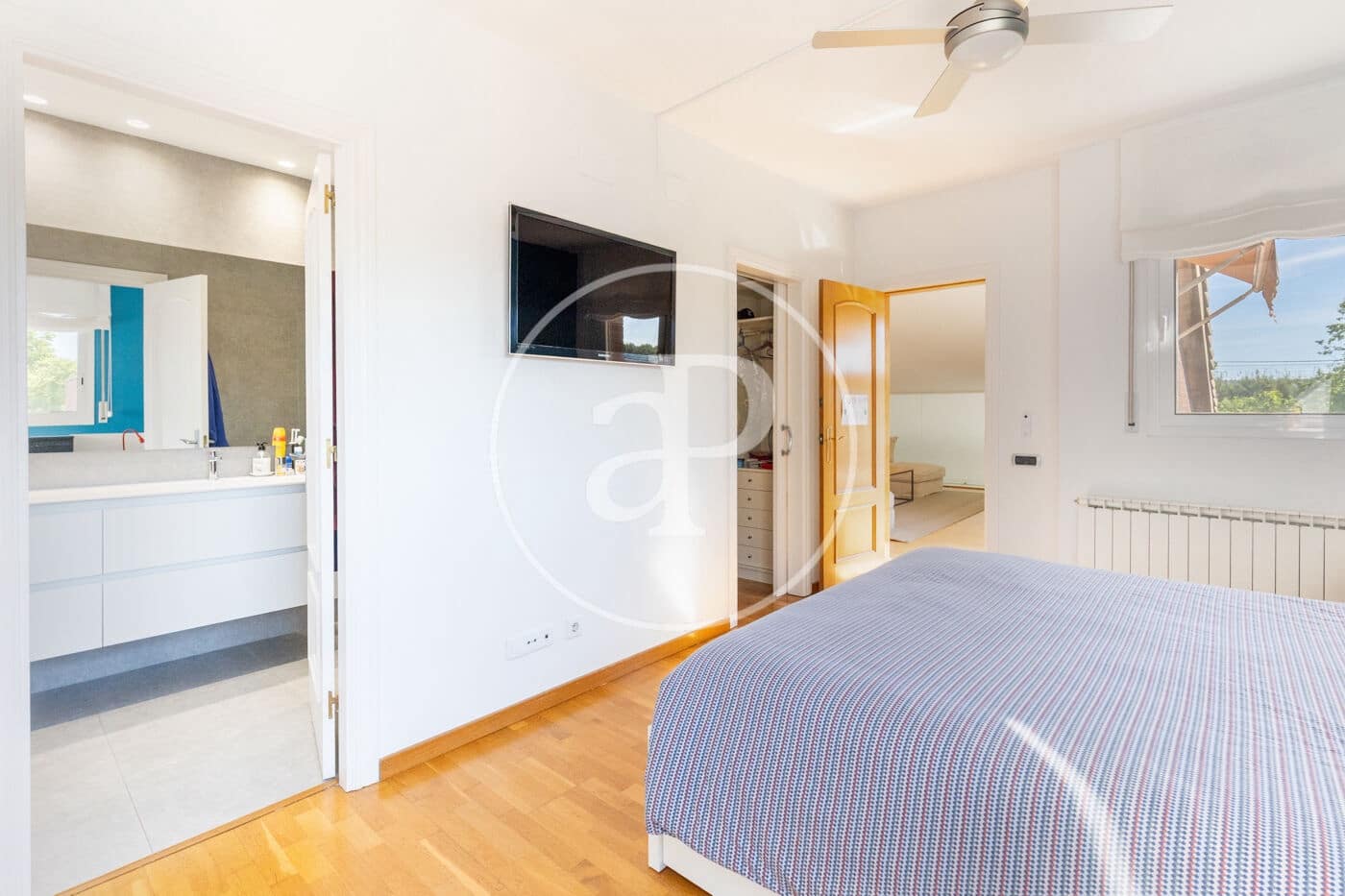 4 soverom Villa til salgs i Mira-Sol med svømmebasseng - € 1 395 000 (Ref: 8986735)