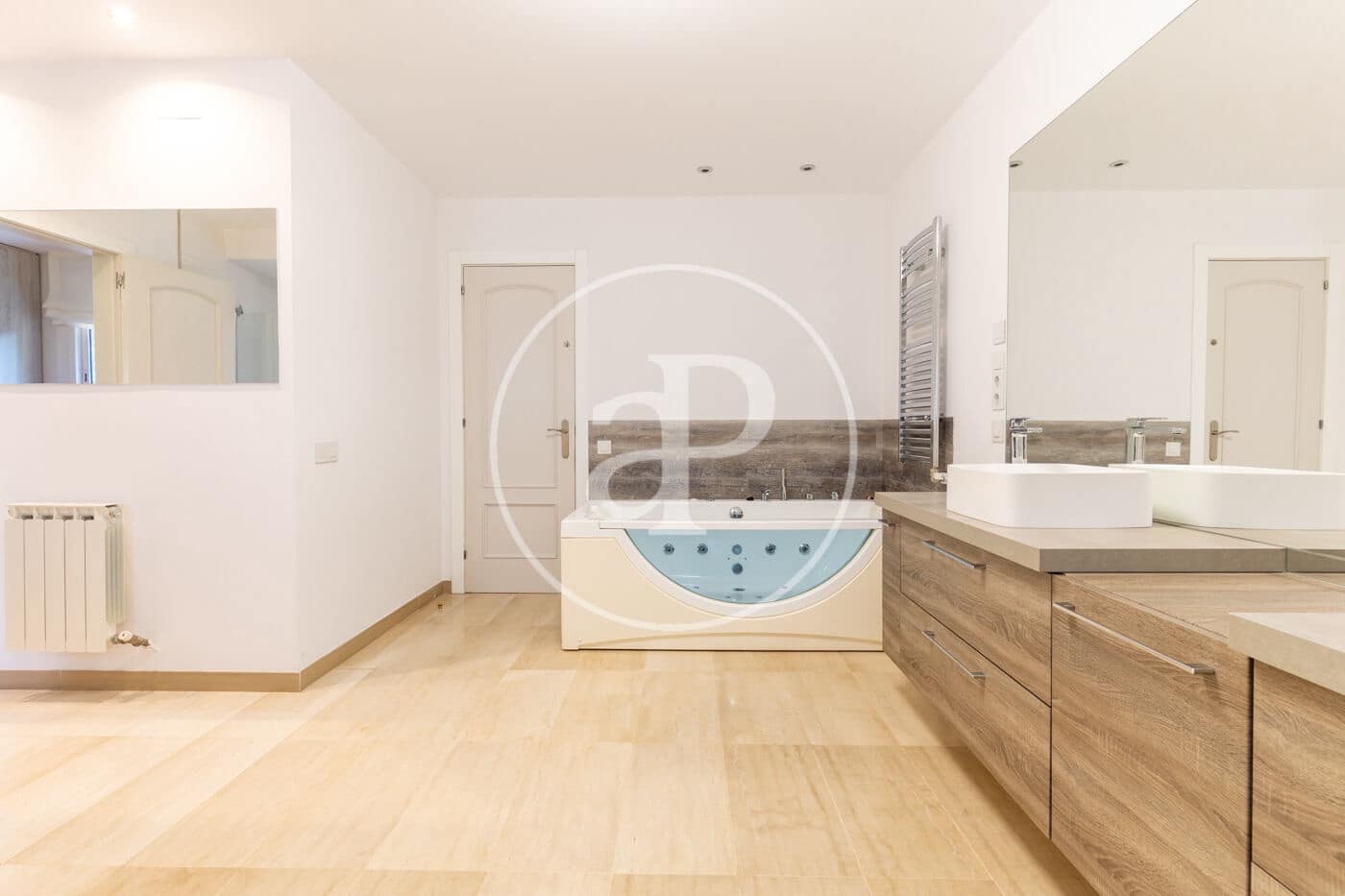 4 soverom Villa til salgs i Mira-Sol med svømmebasseng - € 1 395 000 (Ref: 8986735)