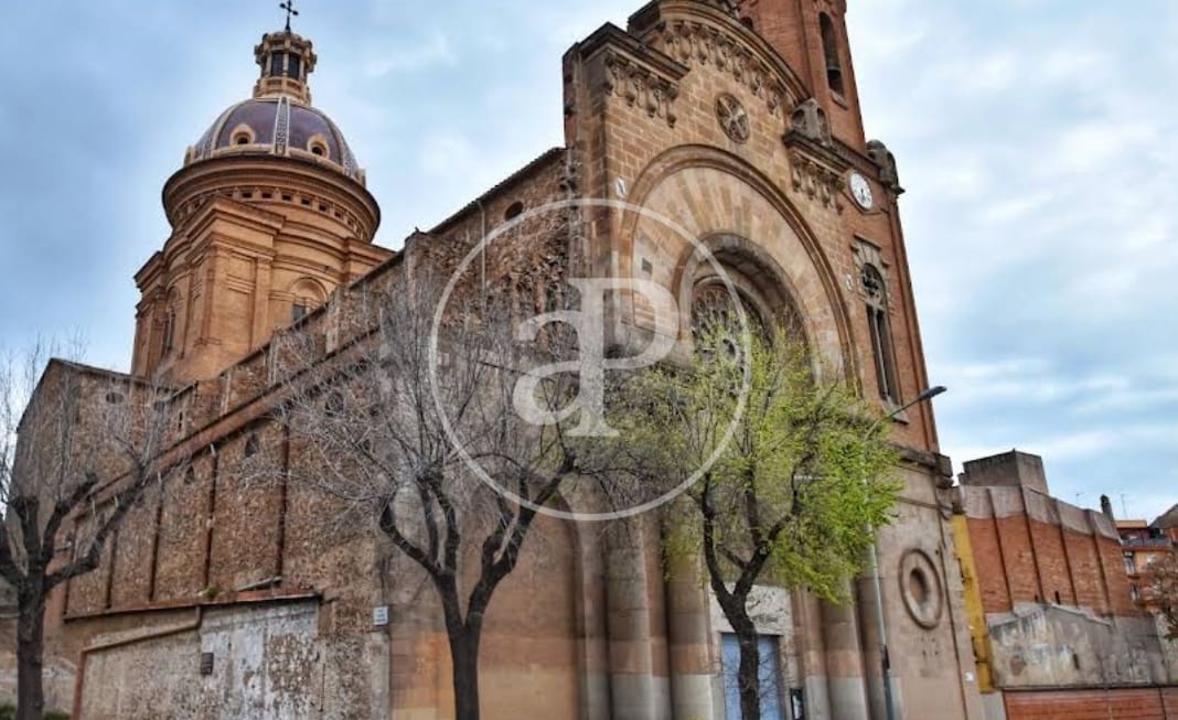 8 soverom Villa til salgs i Barcelona by - € 975 000 (Ref: 8986744)