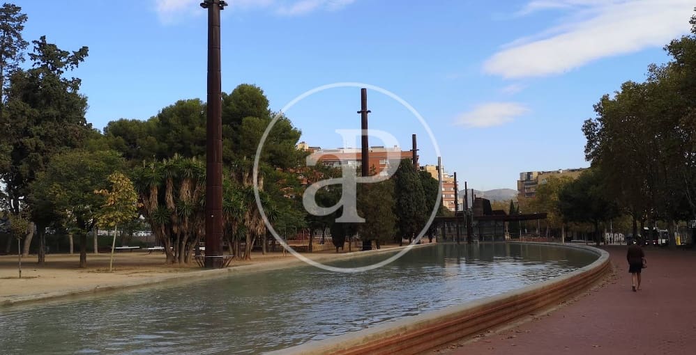 8 soverom Villa til salgs i Barcelona by - € 975 000 (Ref: 8986744)