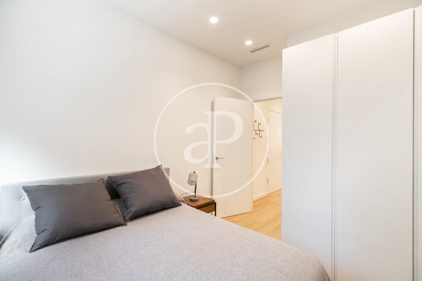 Lejlighed til salg i Barcelona by - € 470.000 (Ref: 8986750)