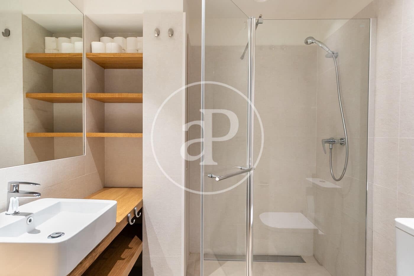 Lejlighed til salg i Barcelona by - € 470.000 (Ref: 8986750)