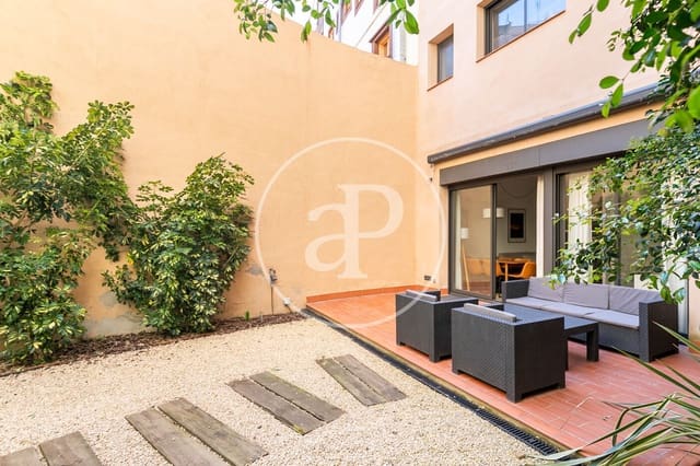 Apartment for sale in El Raval, Barcelona city - € 470,000 (Ref: 8986750)