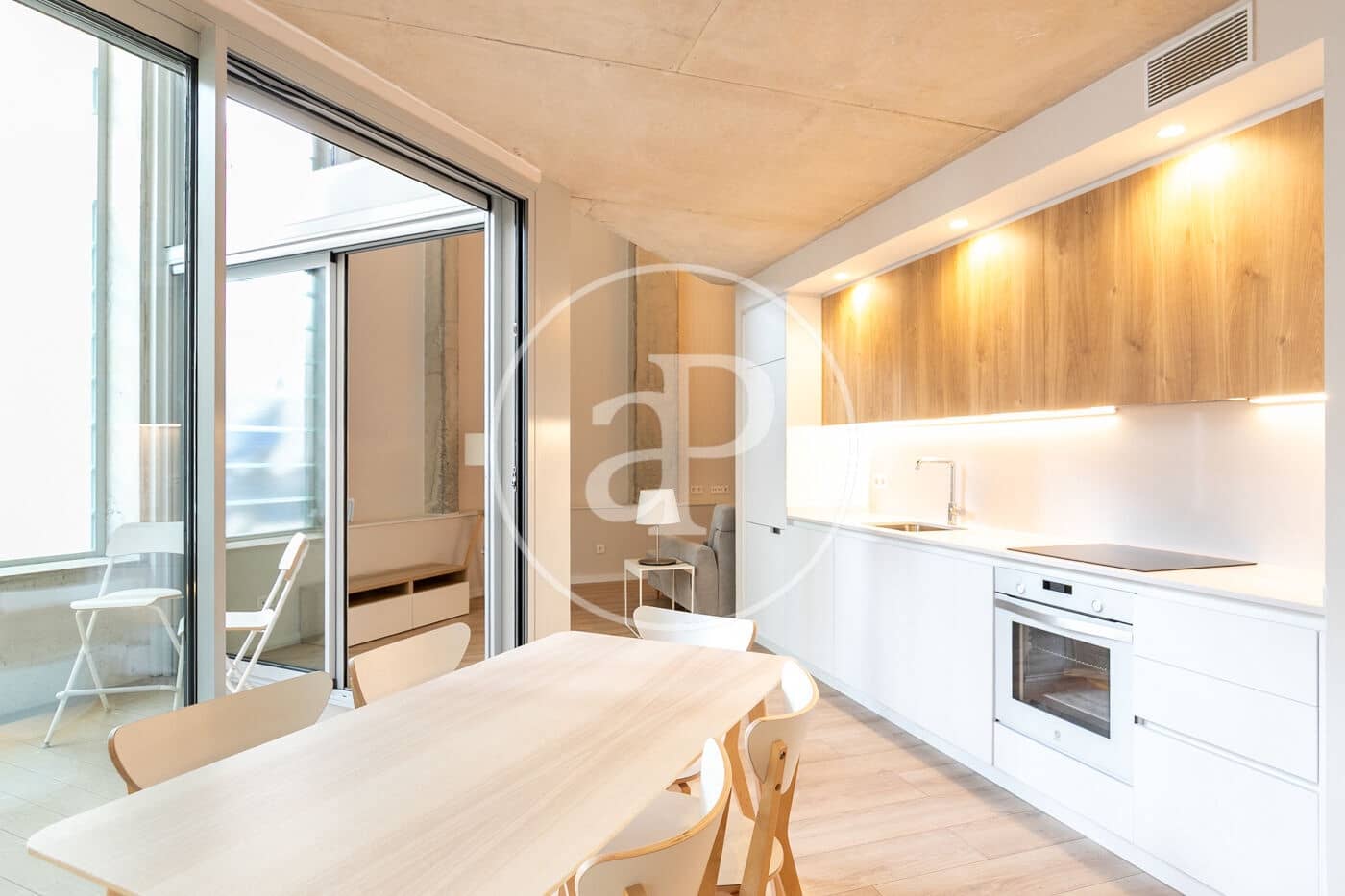 Leilighet til salgs i L'Hospitalet de Llobregat - € 465 000 (Ref: 8986789)