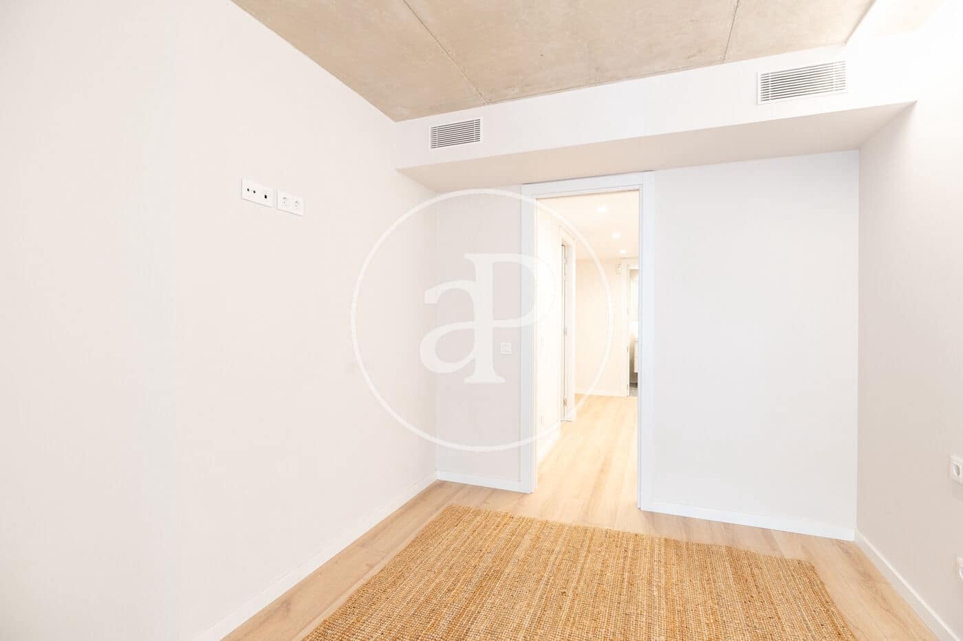 Leilighet til salgs i L'Hospitalet de Llobregat - € 465 000 (Ref: 8986789)