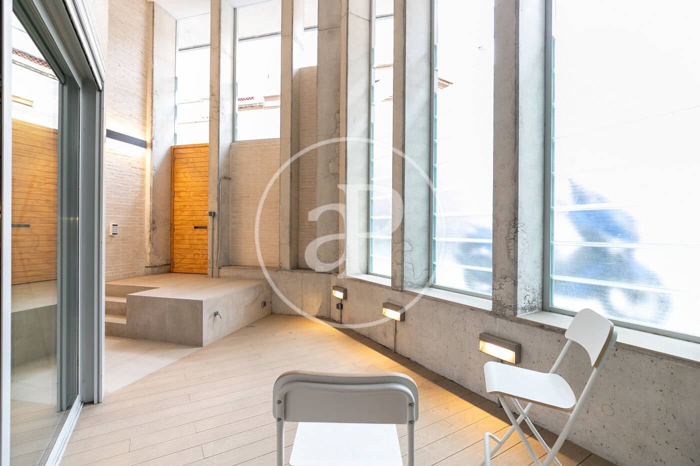 Leilighet til salgs i L'Hospitalet de Llobregat - € 465 000 (Ref: 8986789)