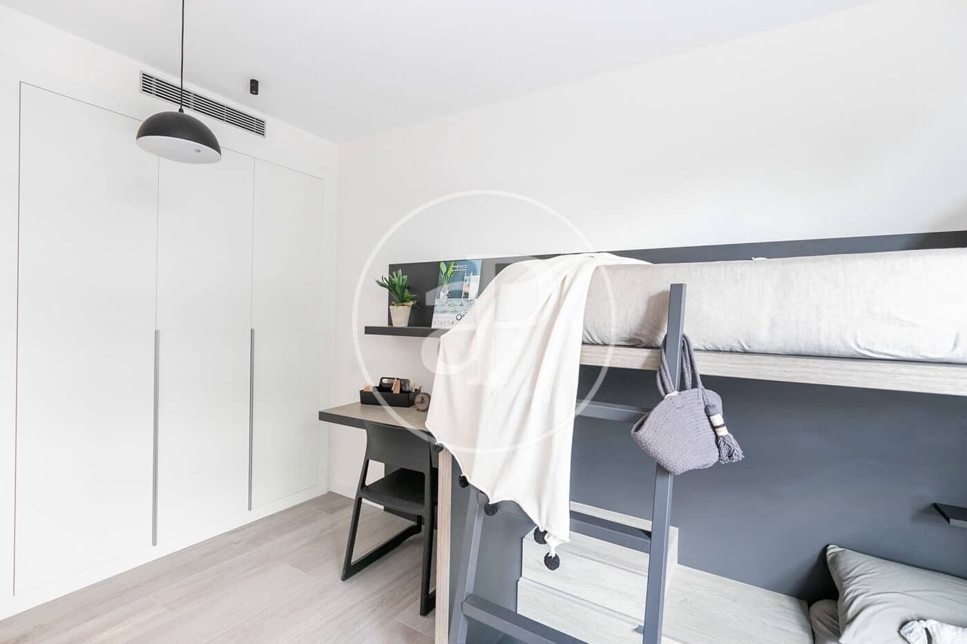 6 soveværelse Lejlighed til salg i Esplugues de Llobregat med swimmingpool - € 2.058.000 (Ref: 8986793)