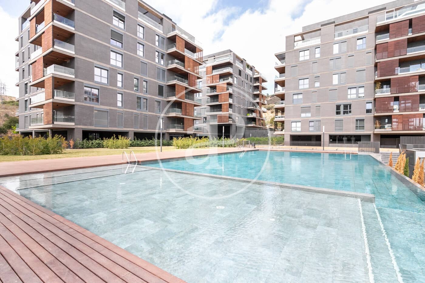 6 soveværelse Lejlighed til salg i Esplugues de Llobregat med swimmingpool - € 2.058.000 (Ref: 8986793)