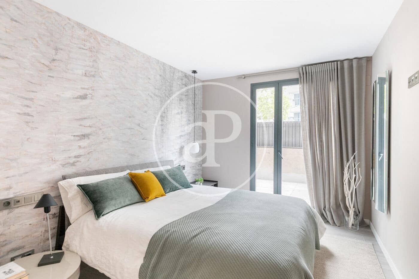 6 soveværelse Lejlighed til salg i Esplugues de Llobregat med swimmingpool - € 2.058.000 (Ref: 8986793)