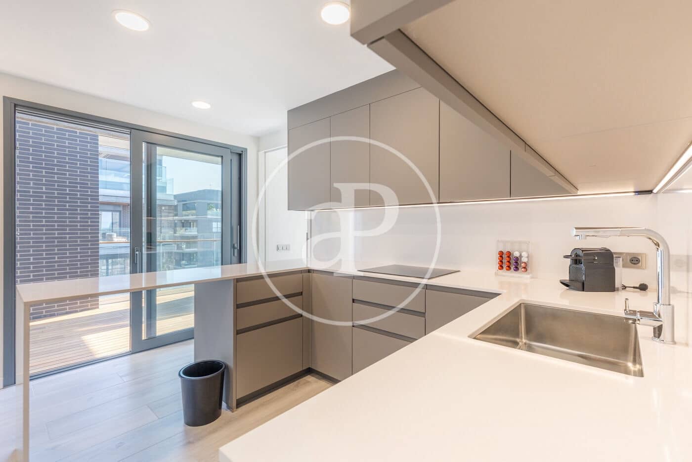 6 soverom Leilighet til salgs i Esplugues de Llobregat med svømmebasseng garasje - € 2 211 000 (Ref: 8986793)