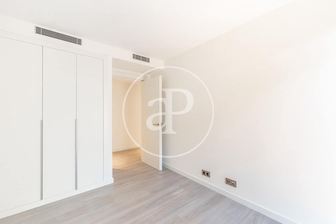 6 soverom Leilighet til salgs i Esplugues de Llobregat med svømmebasseng garasje - € 2 211 000 (Ref: 8986793)
