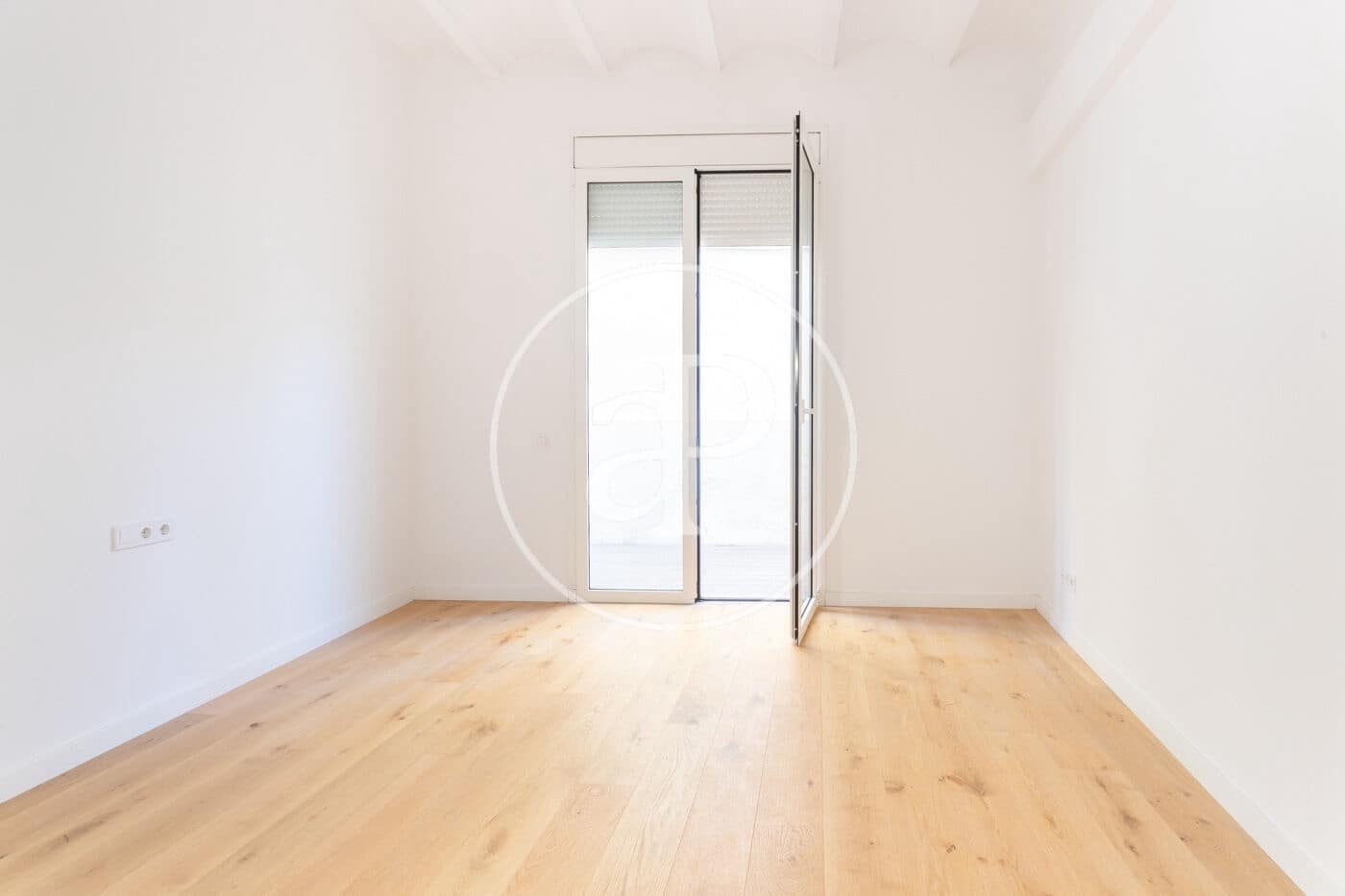 Apartment for sale in Barcelona city - € 670,000 (Ref: 8986796)