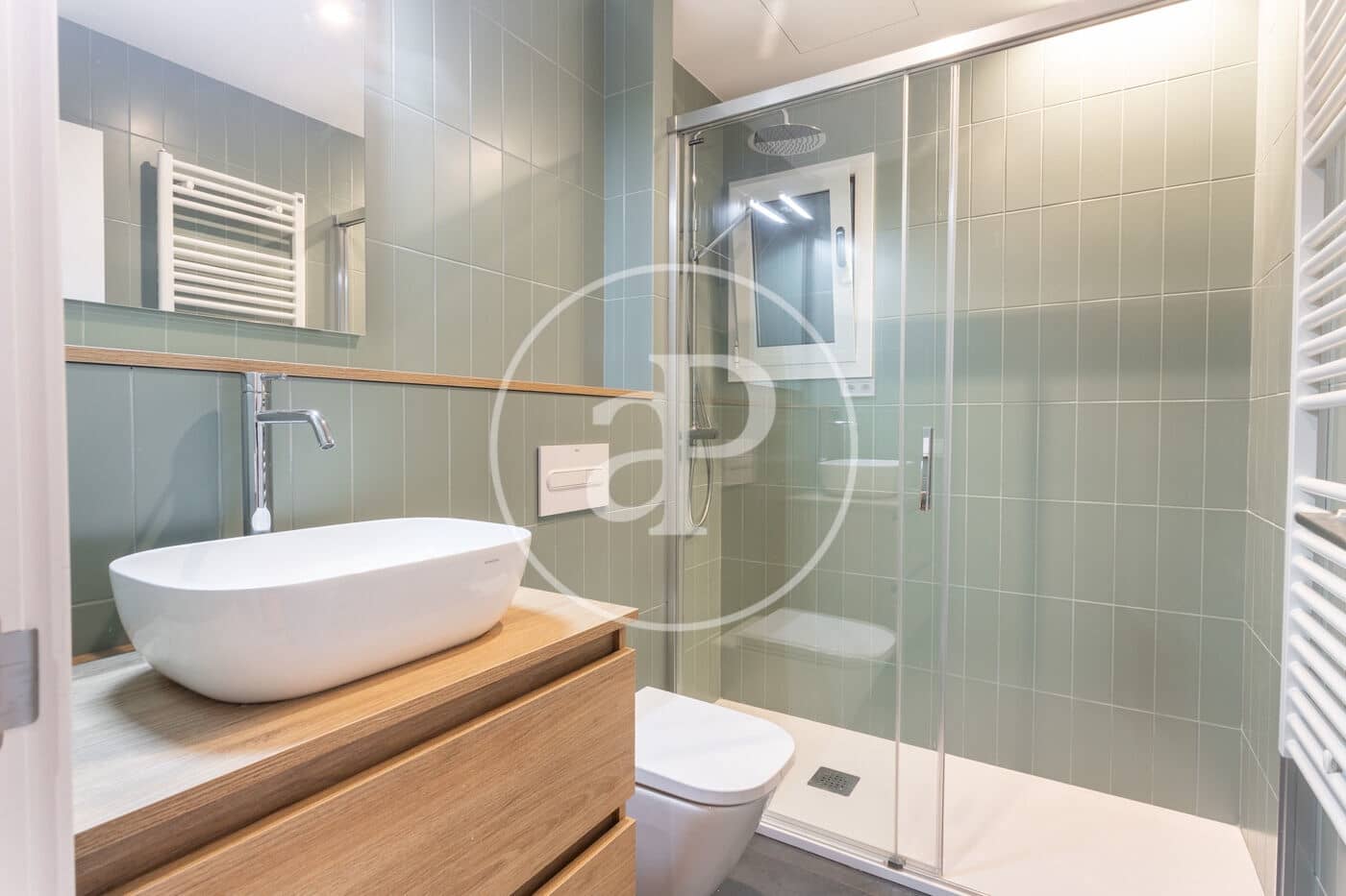 Apartment for sale in Barcelona city - € 670,000 (Ref: 8986796)