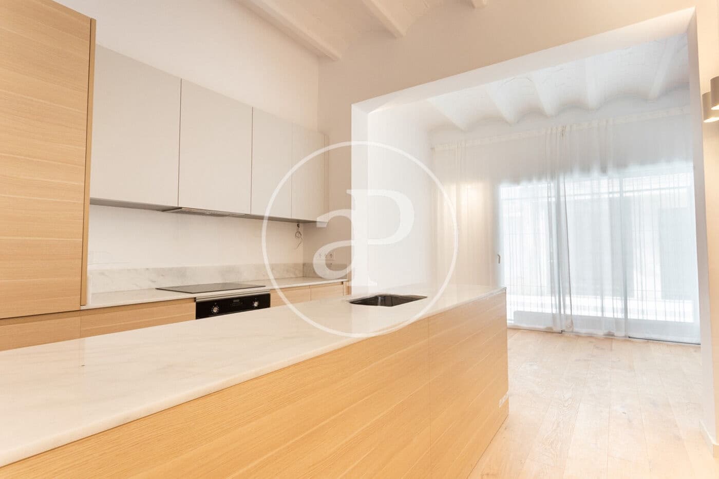 Apartment for sale in Barcelona city - € 670,000 (Ref: 8986796)