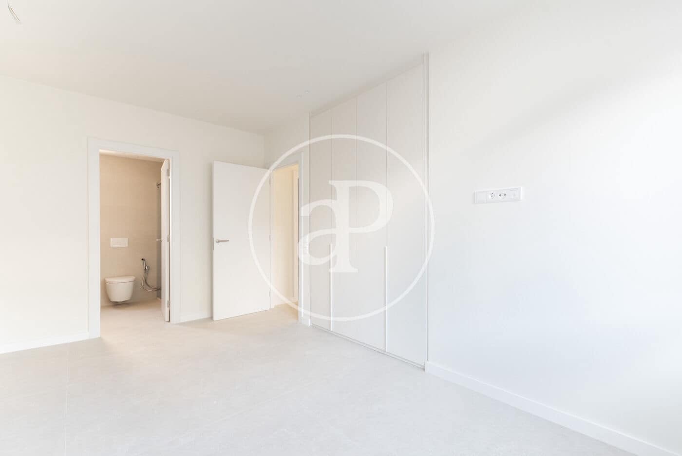 Apartment for sale in Sitges with pool - € 2,840,000 (Ref: 8986807)