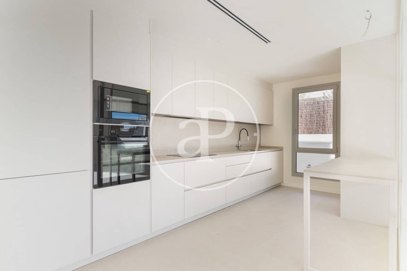 Apartment for sale in Sitges with pool - € 2,840,000 (Ref: 8986807)