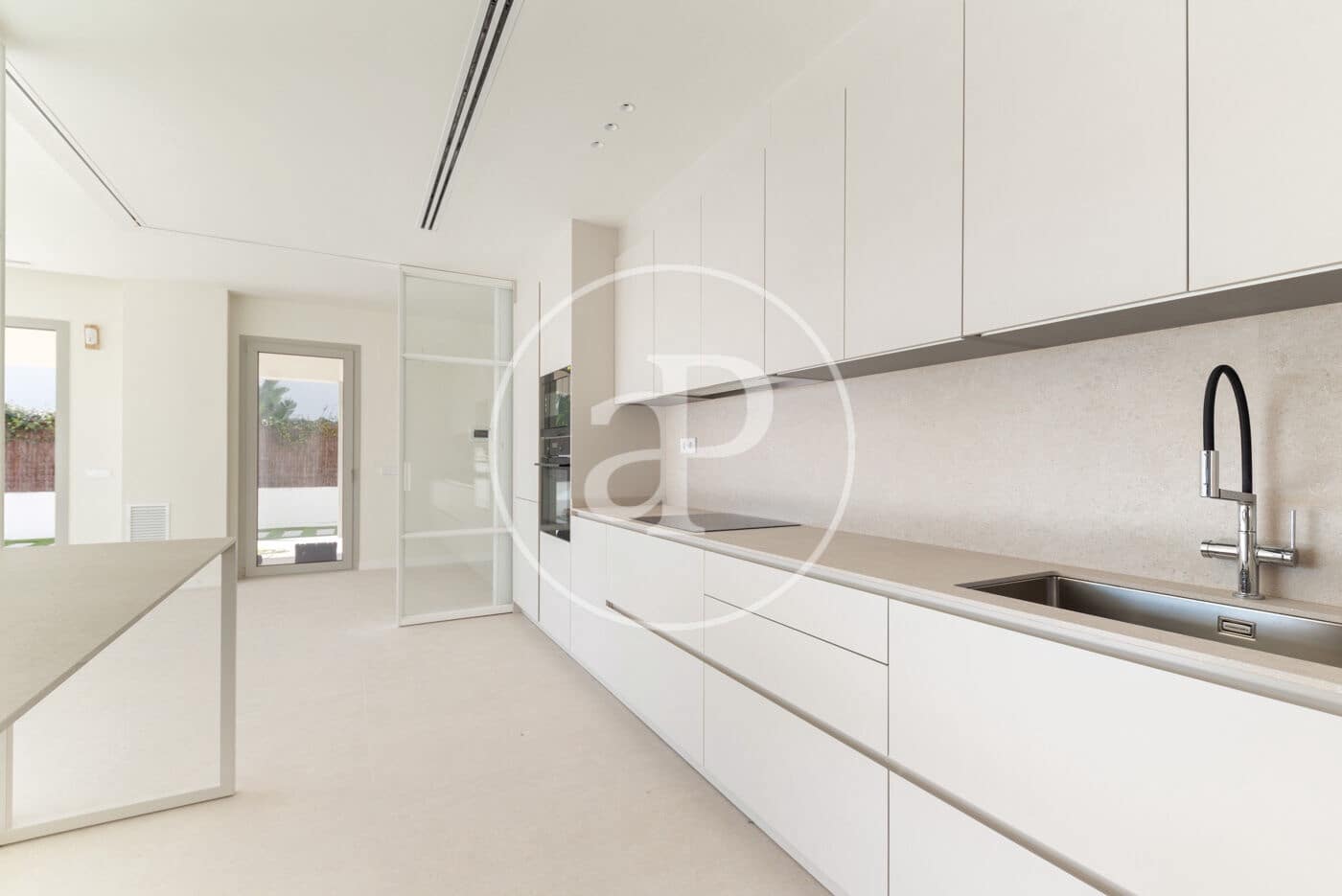 Apartment for sale in Sitges with pool - € 2,840,000 (Ref: 8986807)