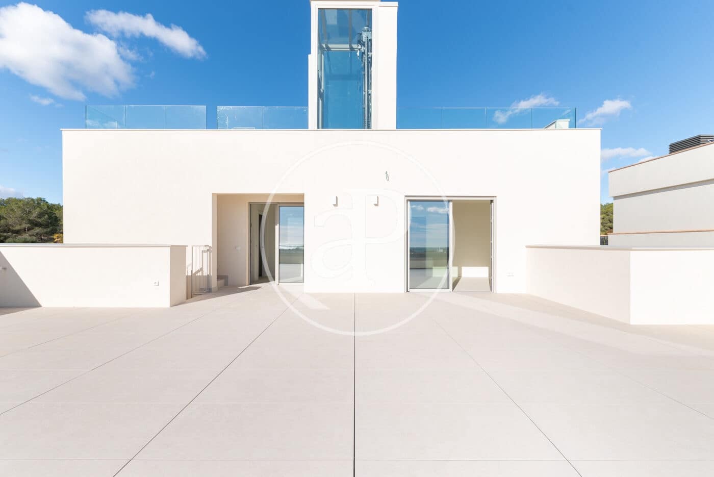 Apartment for sale in Sitges with pool - € 2,840,000 (Ref: 8986807)