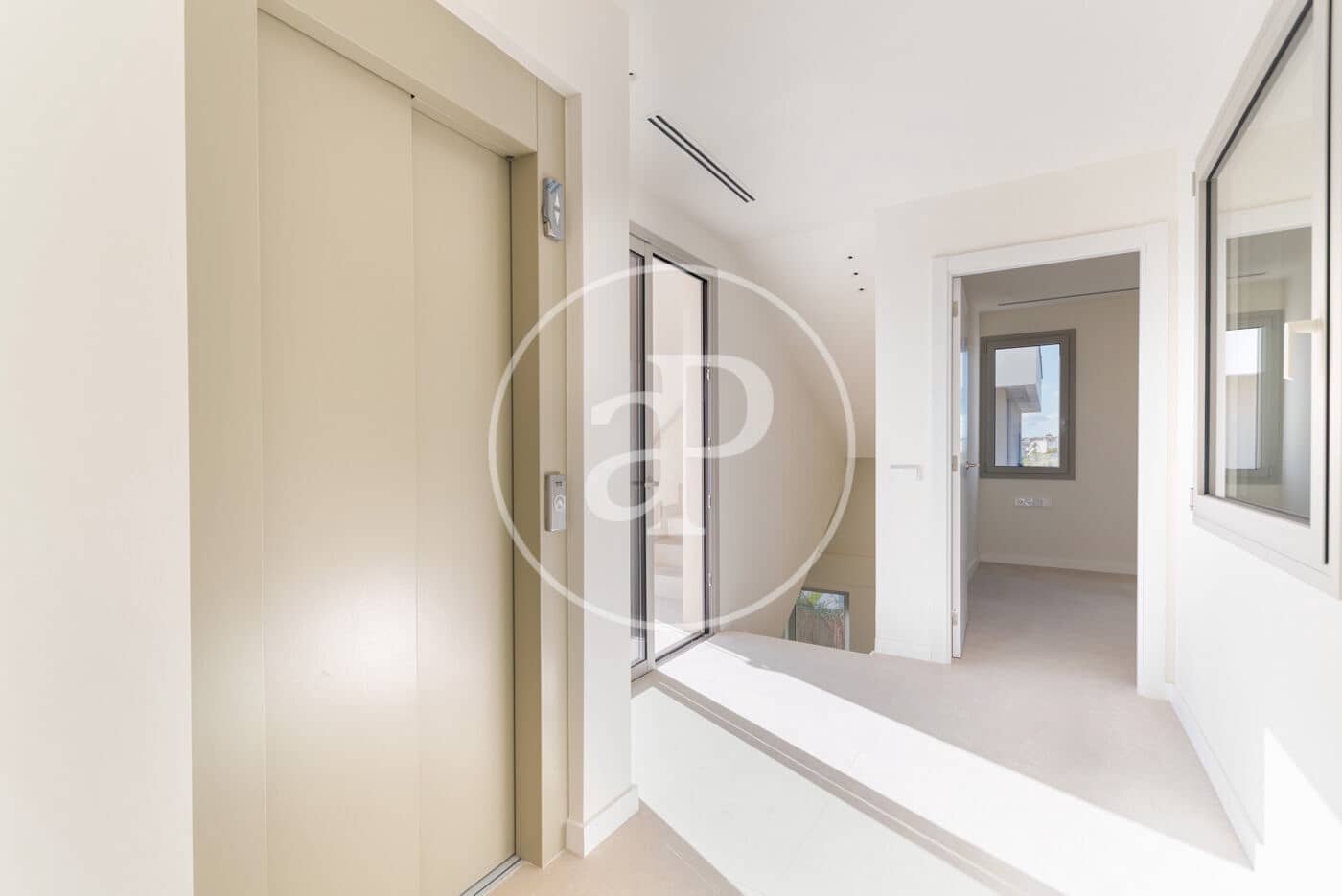 Apartment for sale in Sitges with pool - € 2,840,000 (Ref: 8986807)