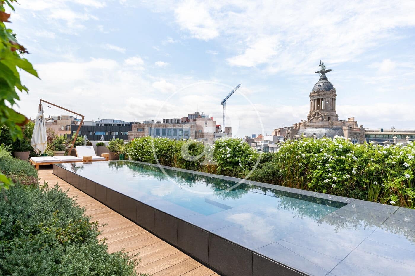 Leilighet til salgs i Barcelona by med svømmebasseng - € 1 050 000 (Ref: 8986816)