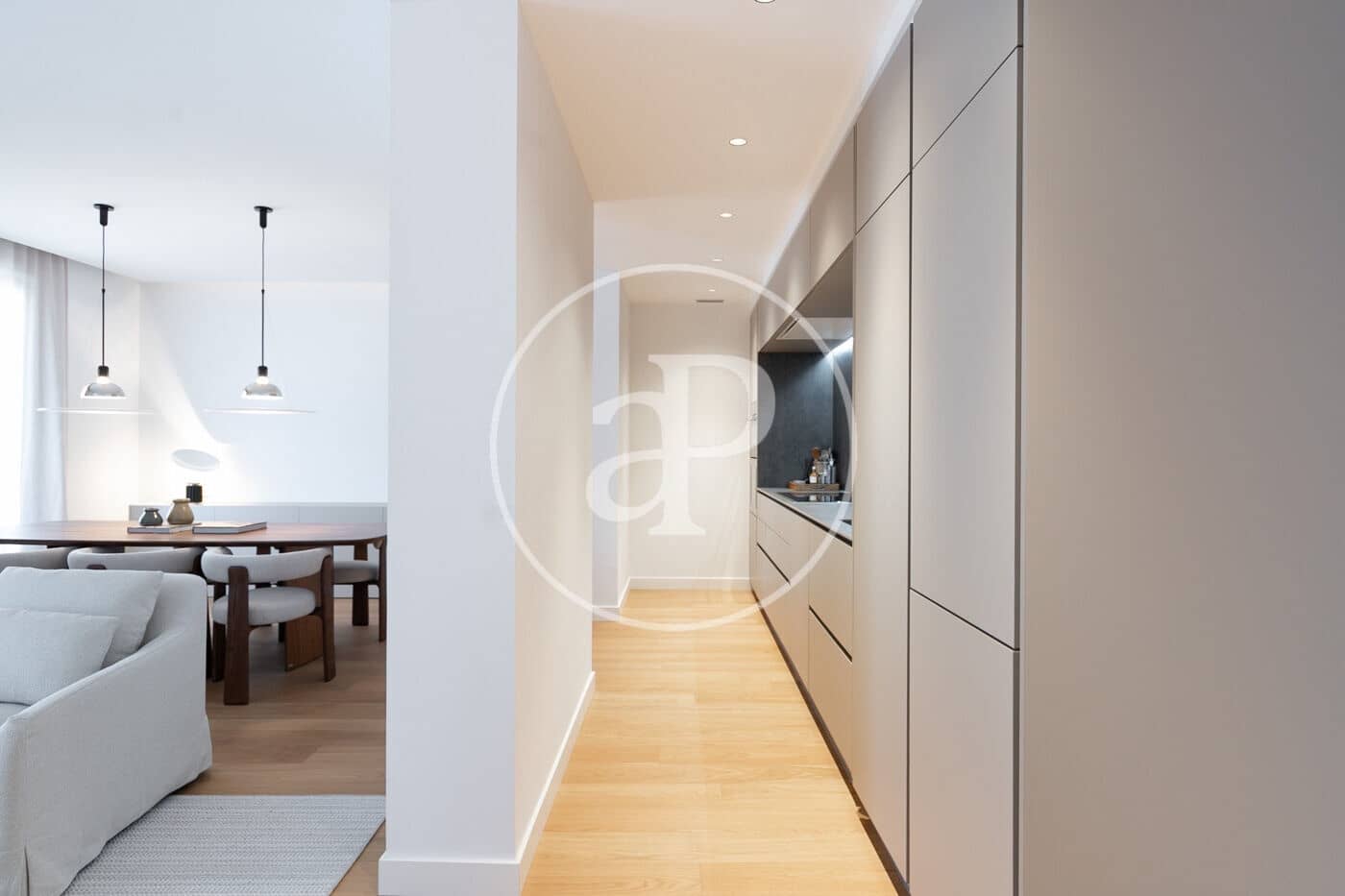 Leilighet til salgs i Barcelona by med svømmebasseng - € 1 050 000 (Ref: 8986817)