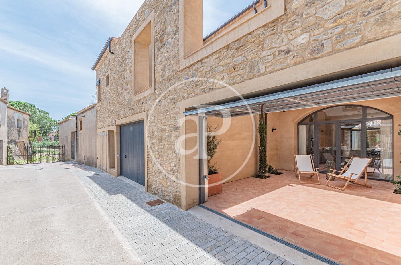 Lejlighed til salg i Gualta med swimmingpool - € 890.000 (Ref: 8986852)