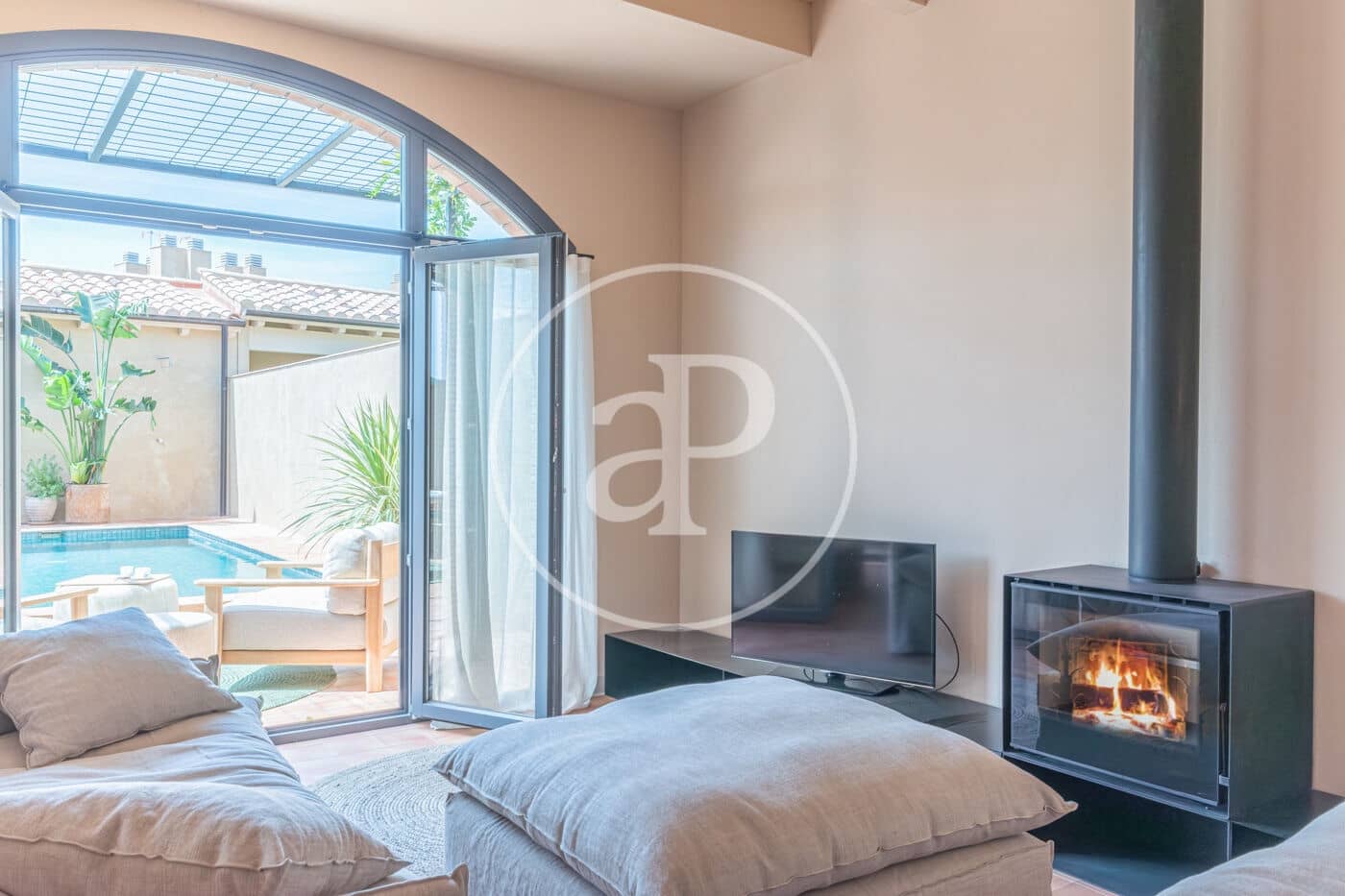 Lejlighed til salg i Gualta med swimmingpool - € 890.000 (Ref: 8986852)