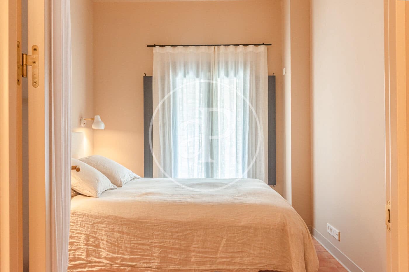 Lejlighed til salg i Gualta med swimmingpool - € 890.000 (Ref: 8986852)