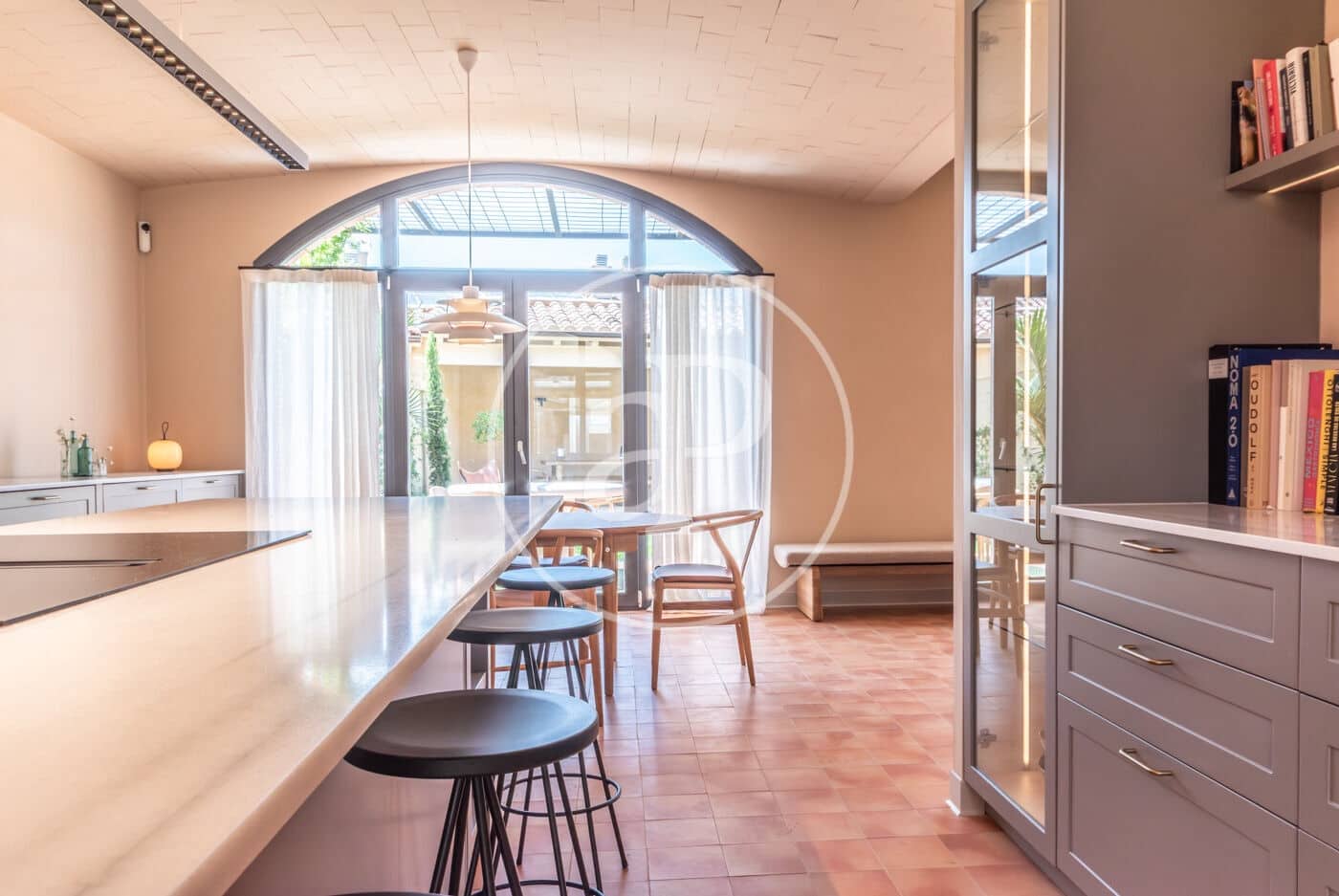 Lejlighed til salg i Gualta med swimmingpool - € 890.000 (Ref: 8986852)