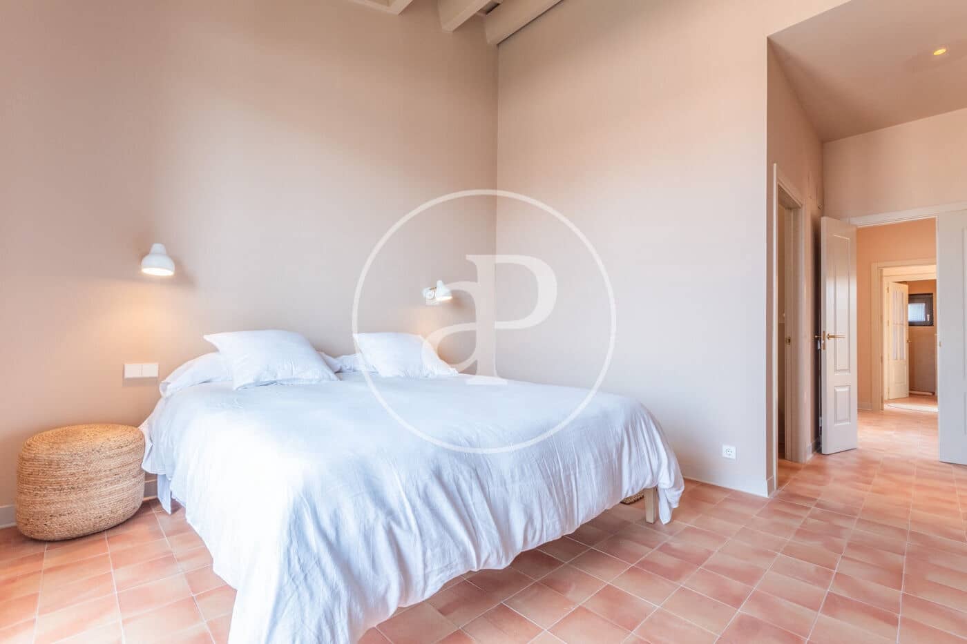 Lejlighed til salg i Gualta med swimmingpool - € 890.000 (Ref: 8986852)