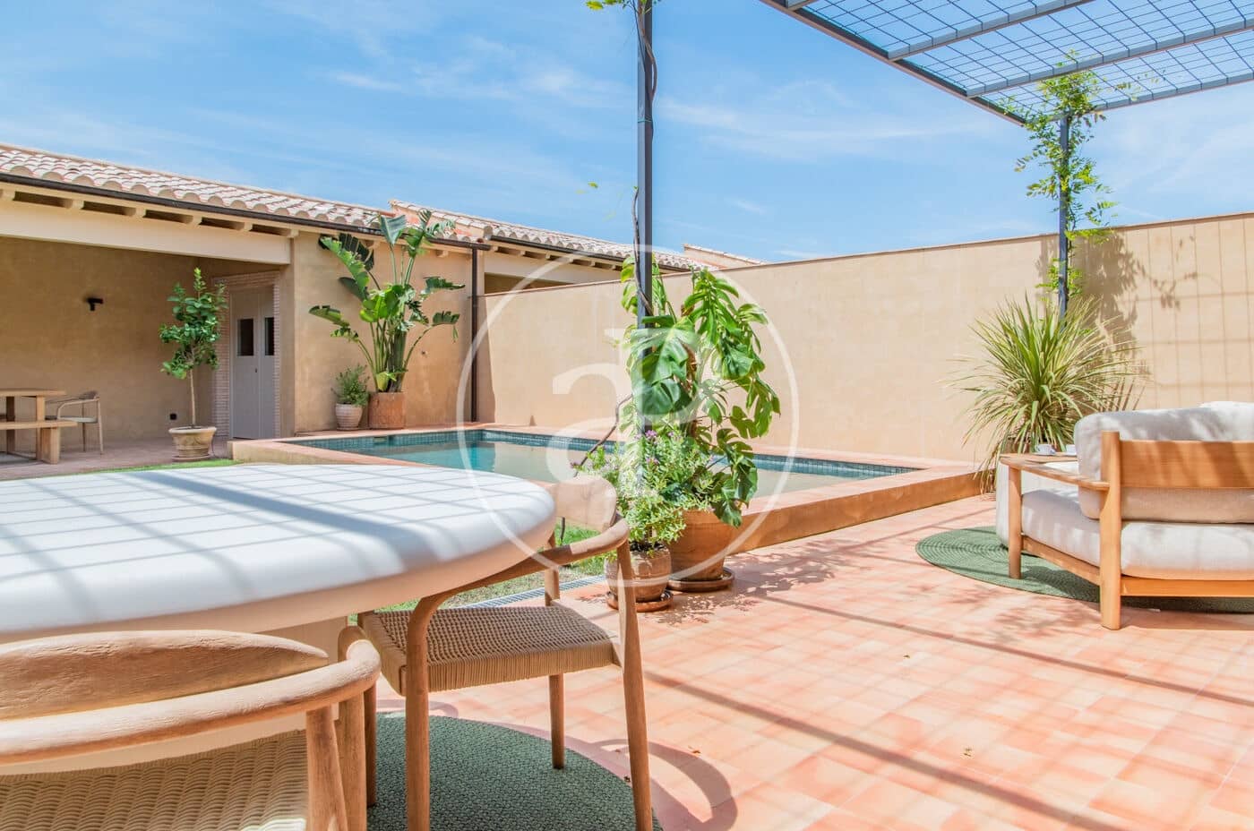 Lejlighed til salg i Gualta med swimmingpool - € 890.000 (Ref: 8986852)