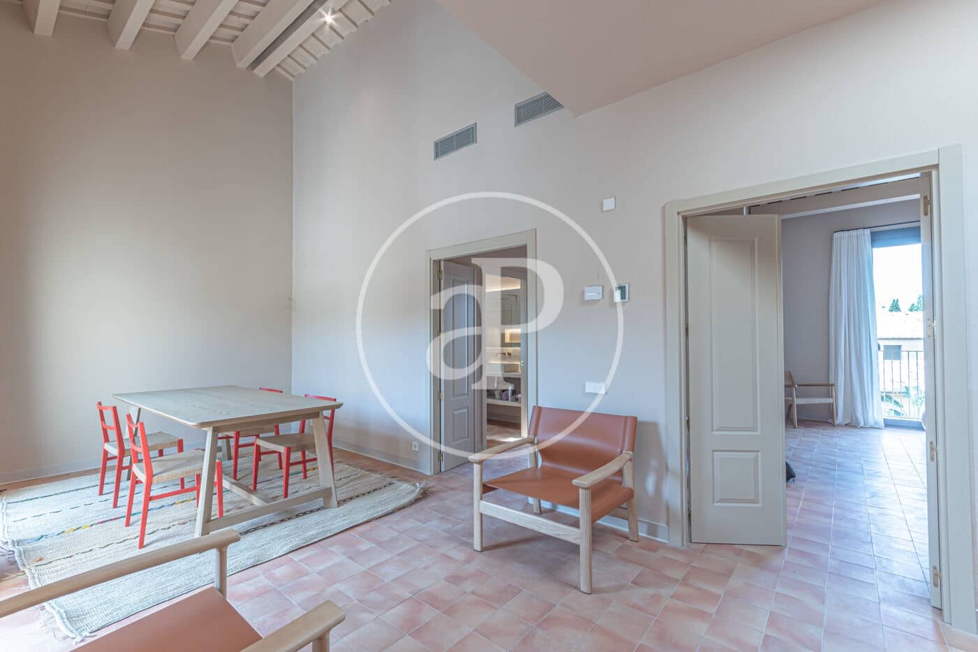 Lejlighed til salg i Gualta med swimmingpool - € 890.000 (Ref: 8986852)