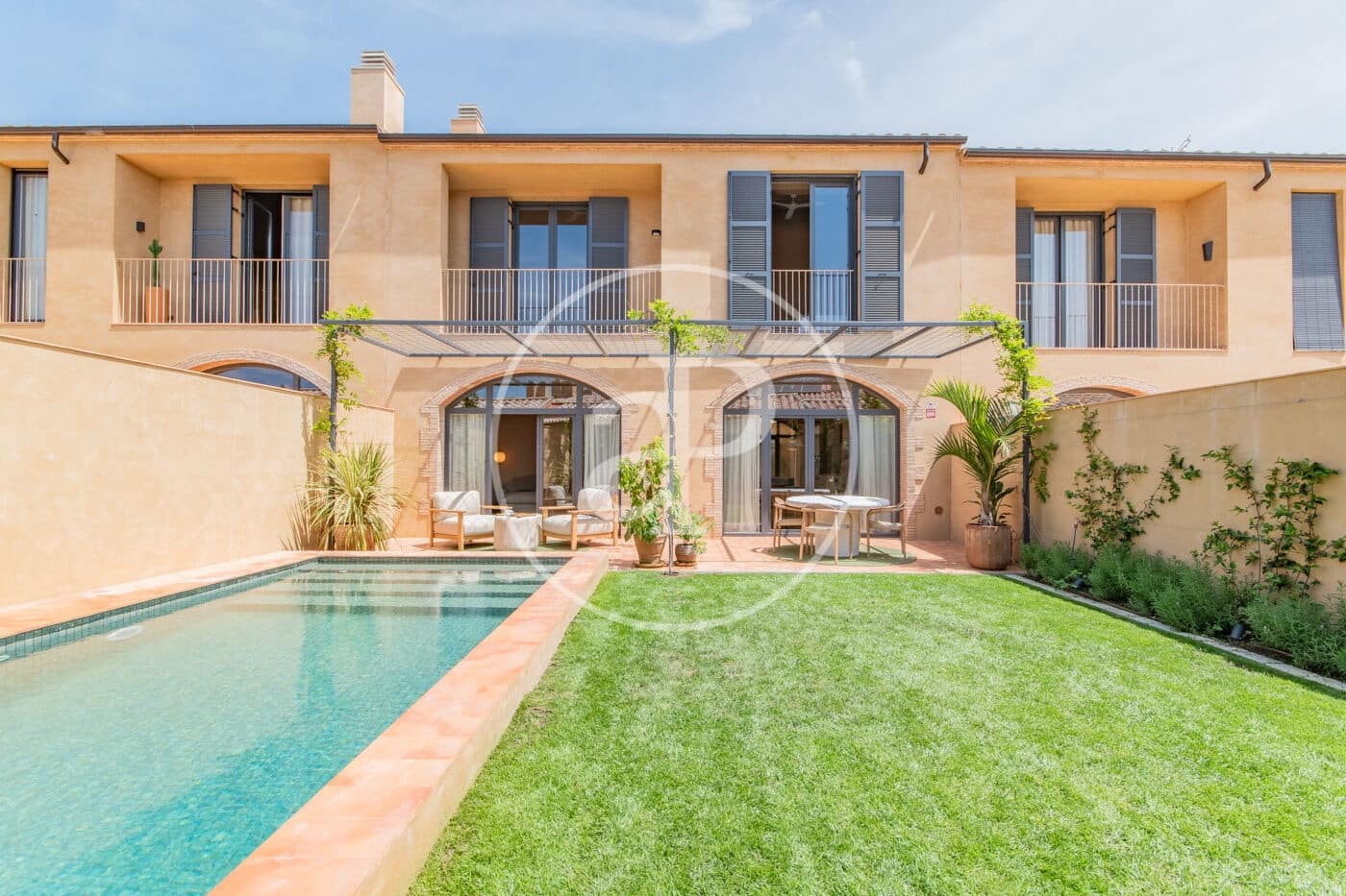 Apartament na sprzedaż w Gualta z basenem - 890 000 € (Ref: 8986853)