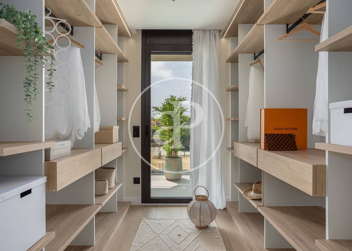 Lejlighed til salg i Pals med swimmingpool - € 905.000 (Ref: 8986855)