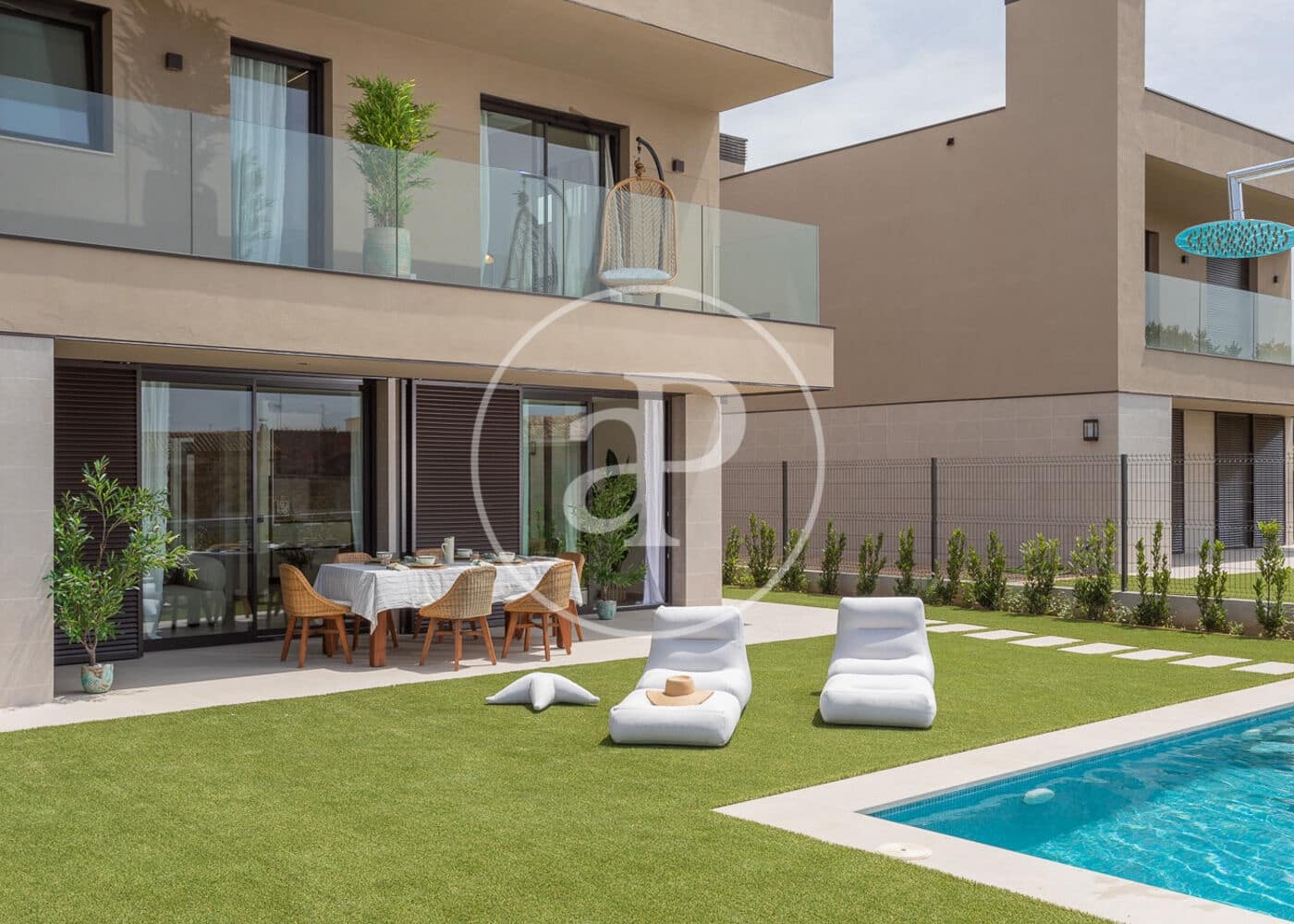 Lejlighed til salg i Pals med swimmingpool - € 905.000 (Ref: 8986855)