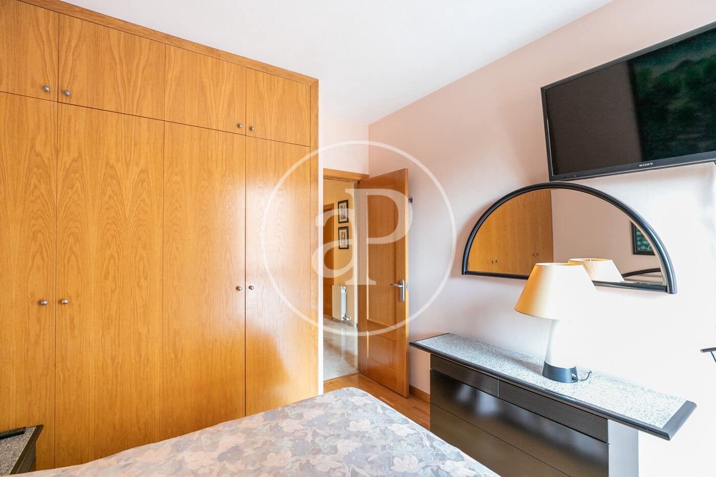 4 slaapkamer Villa te koop in Barcelona stad - € 850.000 (Ref: 8992187)