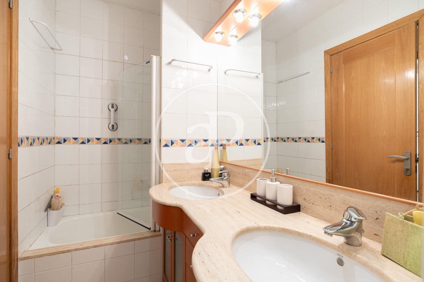 4 slaapkamer Villa te koop in Barcelona stad - € 850.000 (Ref: 8992187)