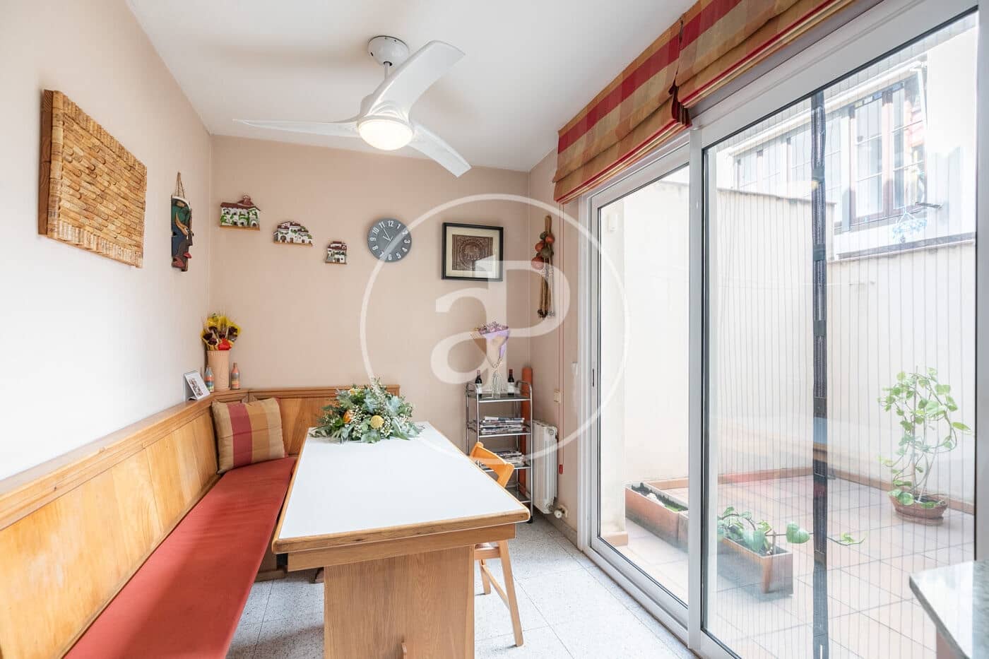 4 slaapkamer Villa te koop in Barcelona stad - € 850.000 (Ref: 8992187)