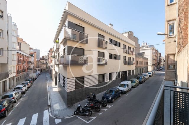 4 slaapkamer Villa te koop in Sant Martí de Provenals, Barcelona stad - € 850.000 (Ref: 8992187)