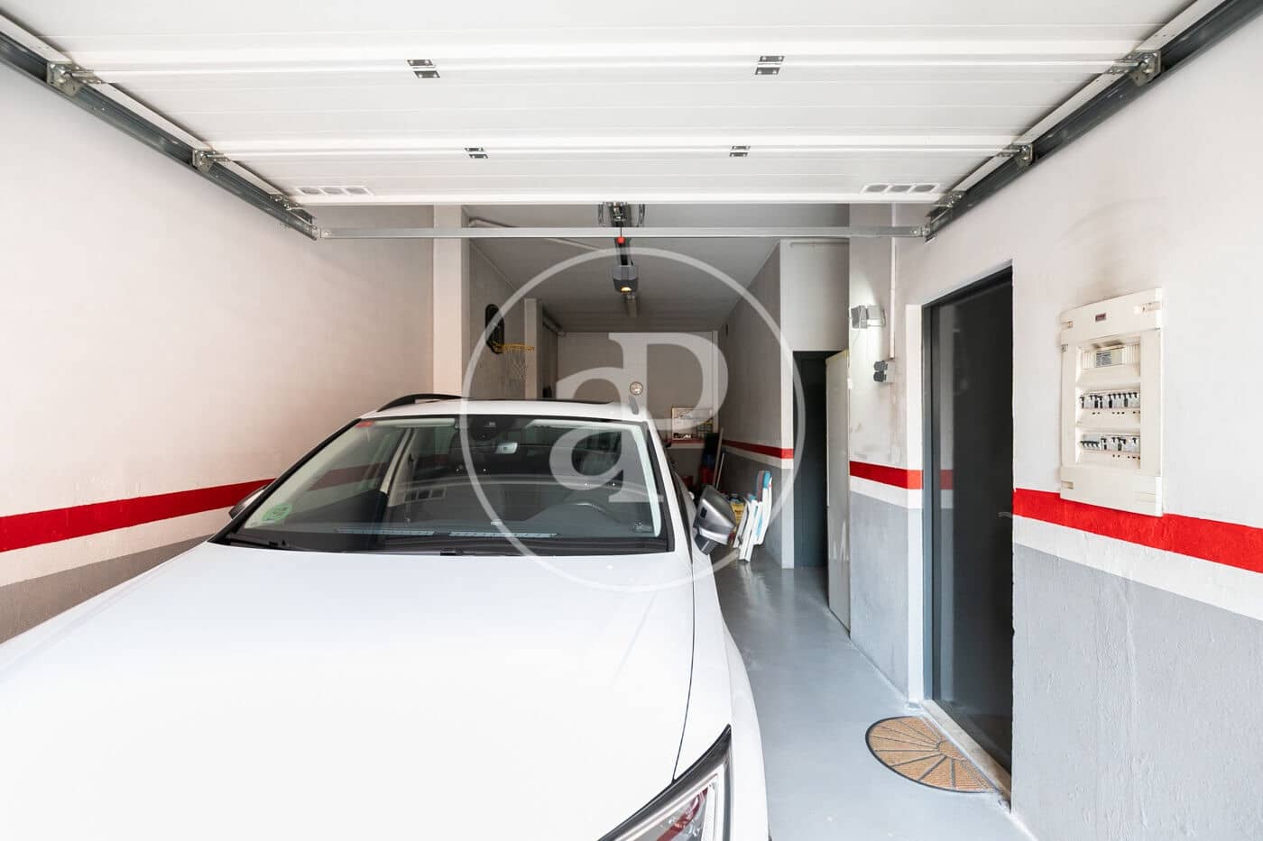 4 slaapkamer Villa te koop in Barcelona stad - € 850.000 (Ref: 8992187)