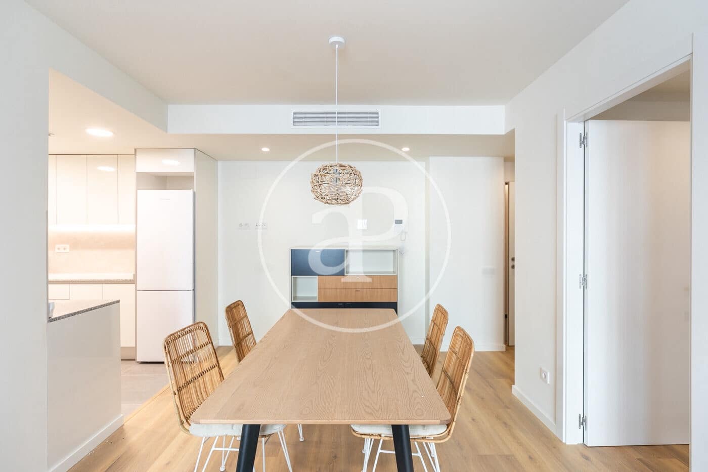 Apartamento de 2 habitaciones en Barcelona ciudad en alquiler - 1.700 € (Ref: 8992188)